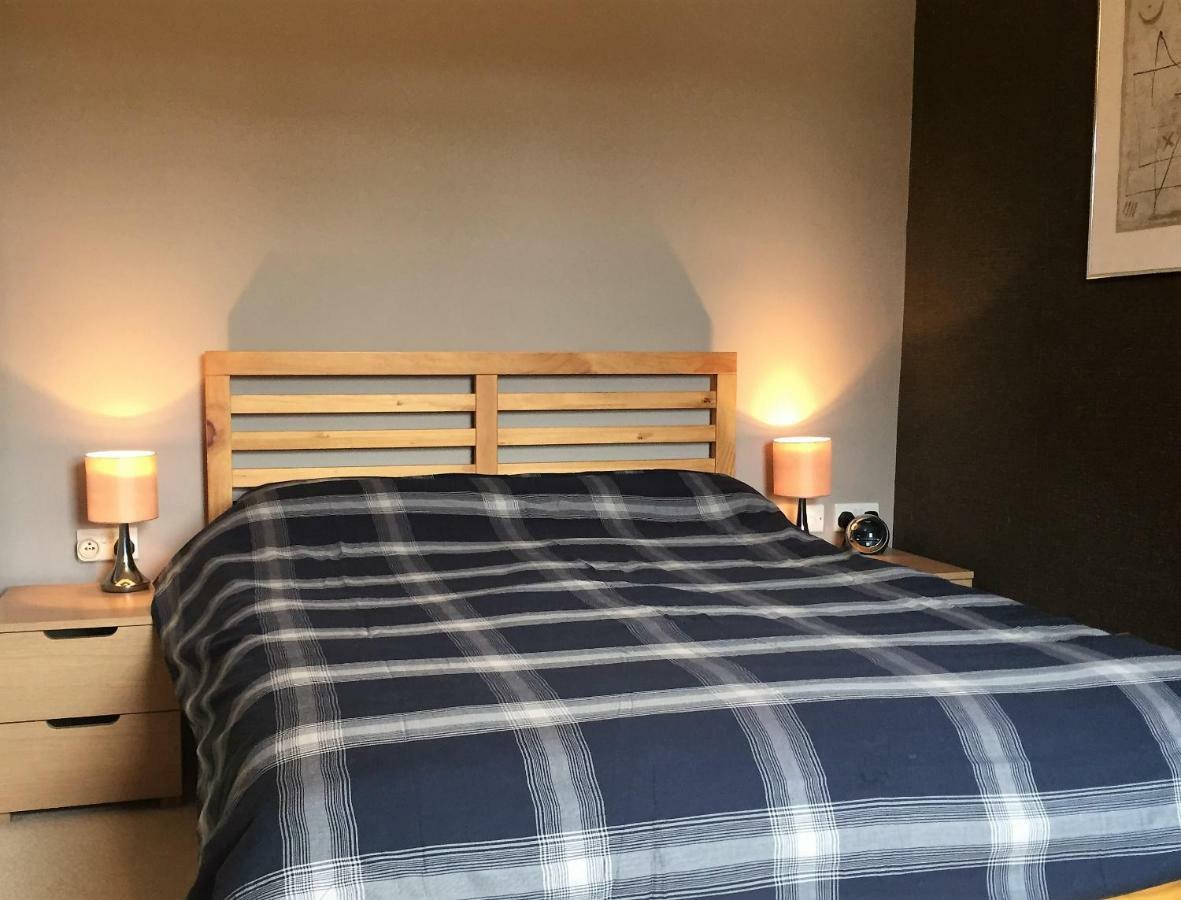 D&E Homestay Wallingford Exterior photo